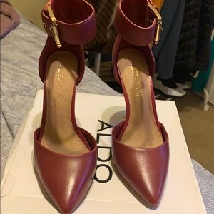 Wine colored closed-toe heel